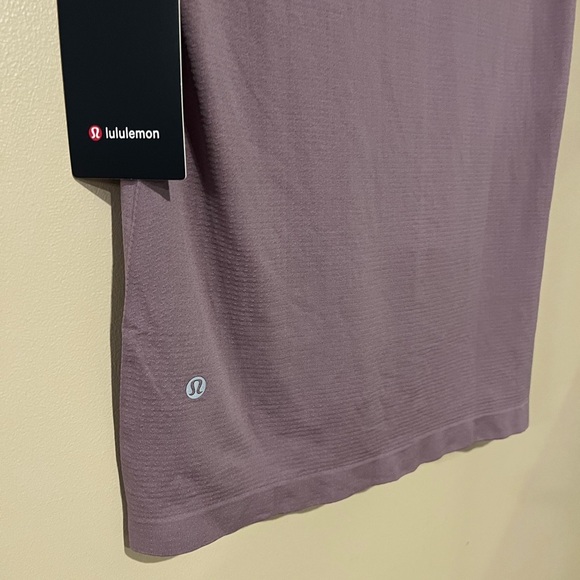 Lululemon Men's XS Lavender Lux Metal Vent Tech Short Sleeve Gym Train Work Out - Picture 3 of 5